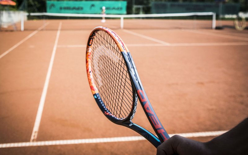 Les différents rôles du bras non-dominant au tennis
